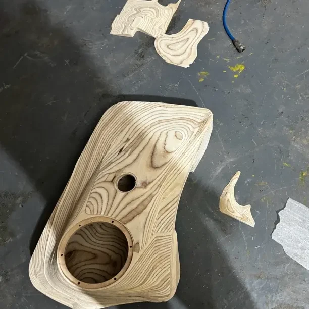 汽车音响门板倒模全数控