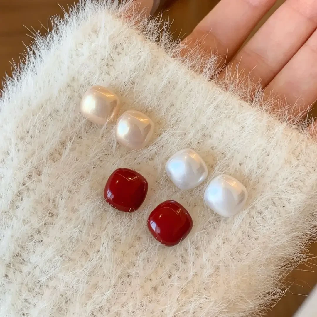 秋冬设计感香槟色方糖耳钉法式日常精致耳饰时尚通勤高级感耳环女