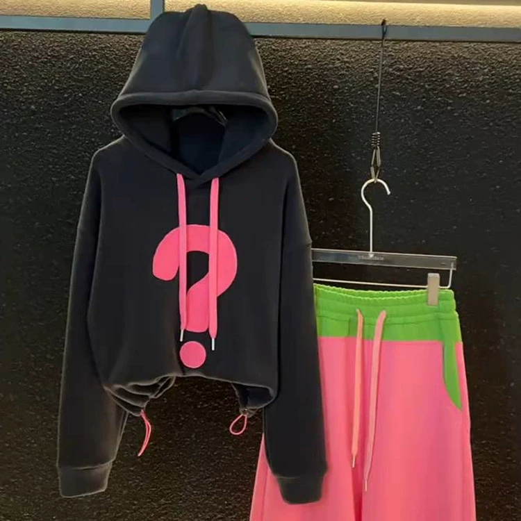 时尚潮流印花长袖连帽卫衣女2025年冬季新款黑色显瘦百搭套头上衣