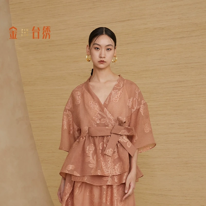 金台绣新中式上衣女优雅桑蚕丝混纺提花系带收腰显瘦25夏S37911