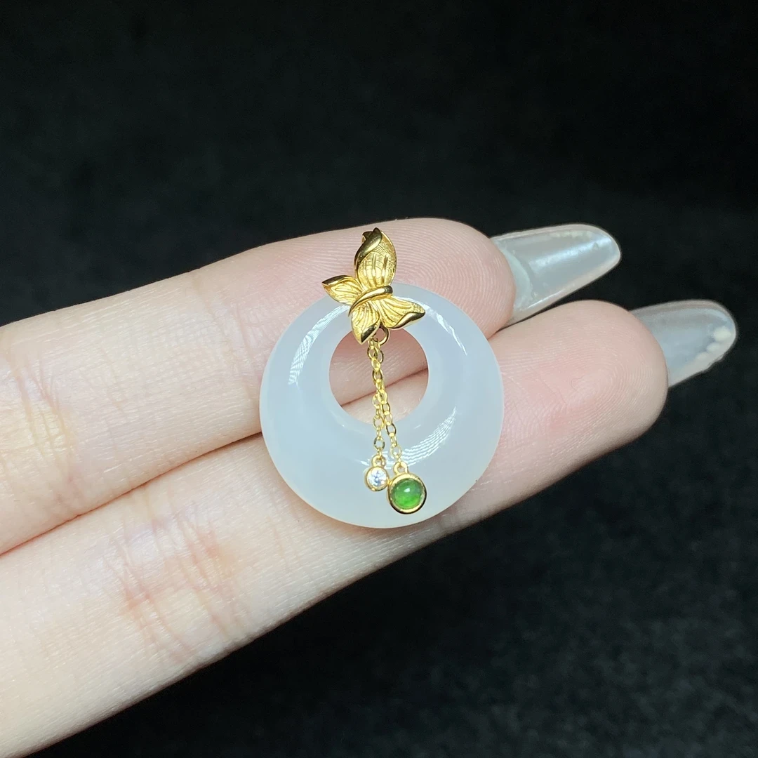【小北好物】18K金和田玉吊坠约19*19mm【多样性发一件】QH09X787