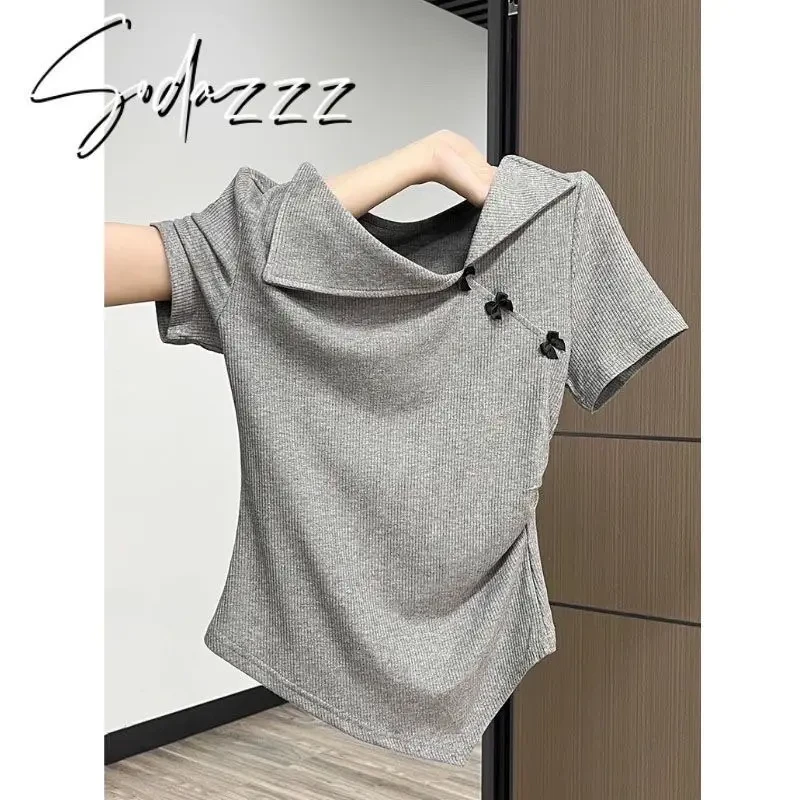 灰色翻领露锁骨正肩短袖T恤女夏季不规则蝴蝶结修身掐腰短款上衣