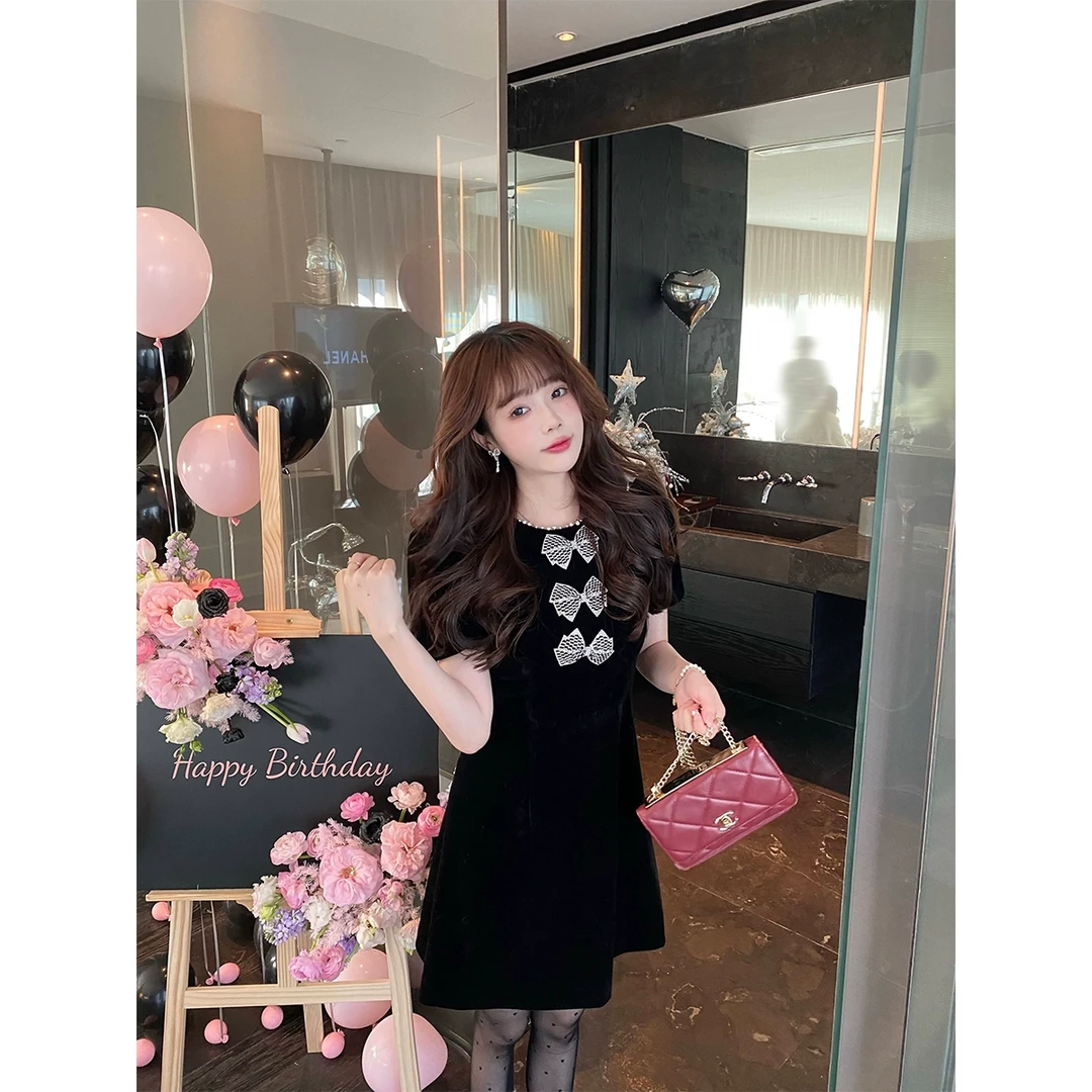 GA盈瓷千金感丝绒黑裙女冬连衣裙设计感气质裙子 23FW0264