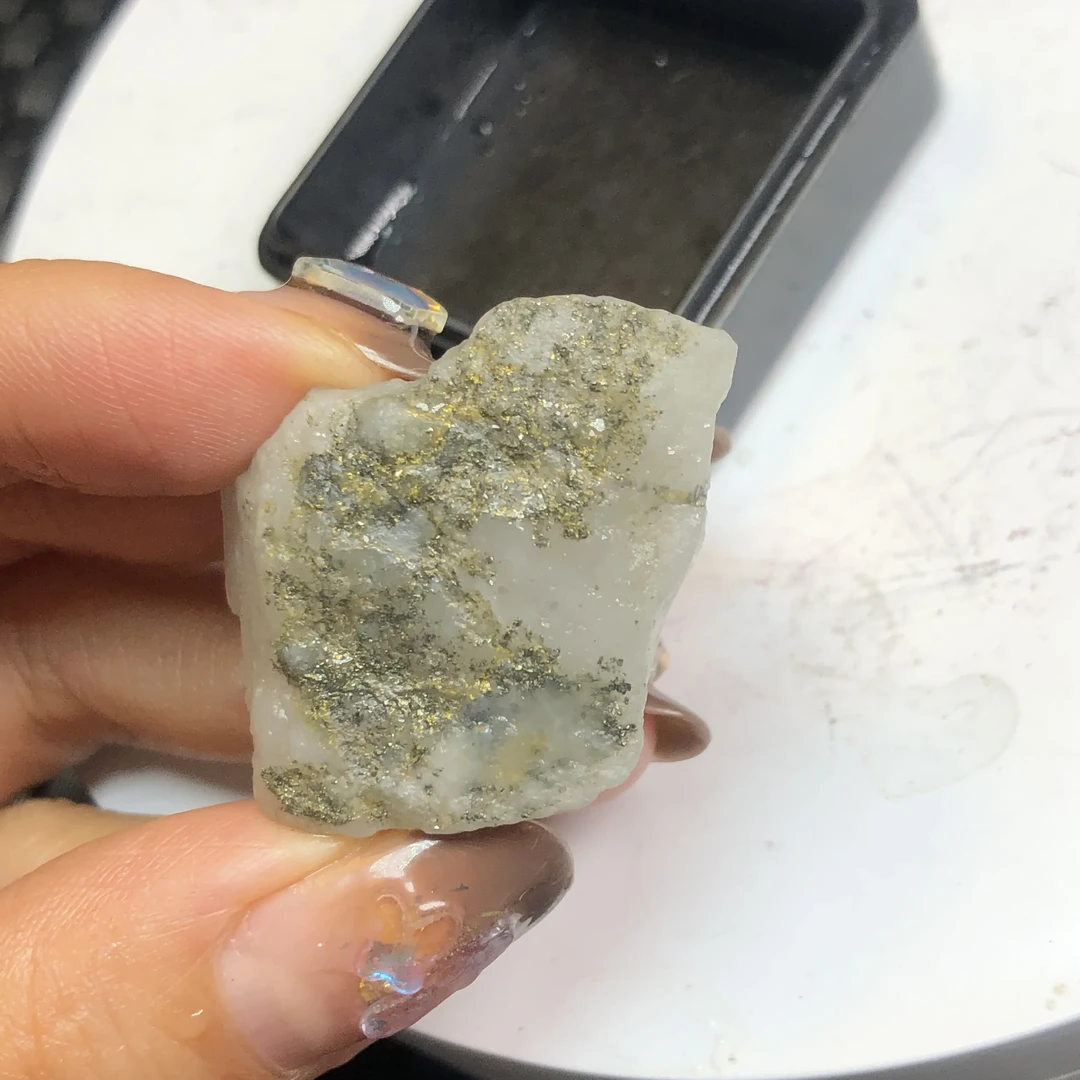 用了20g金达莱天然矿标