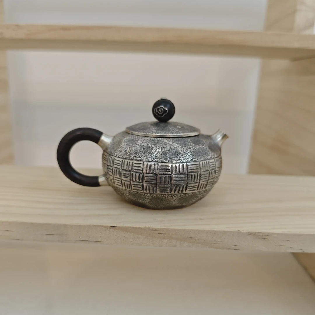 足银999手工錾刻云纹西施银壶 纯银泡茶壶