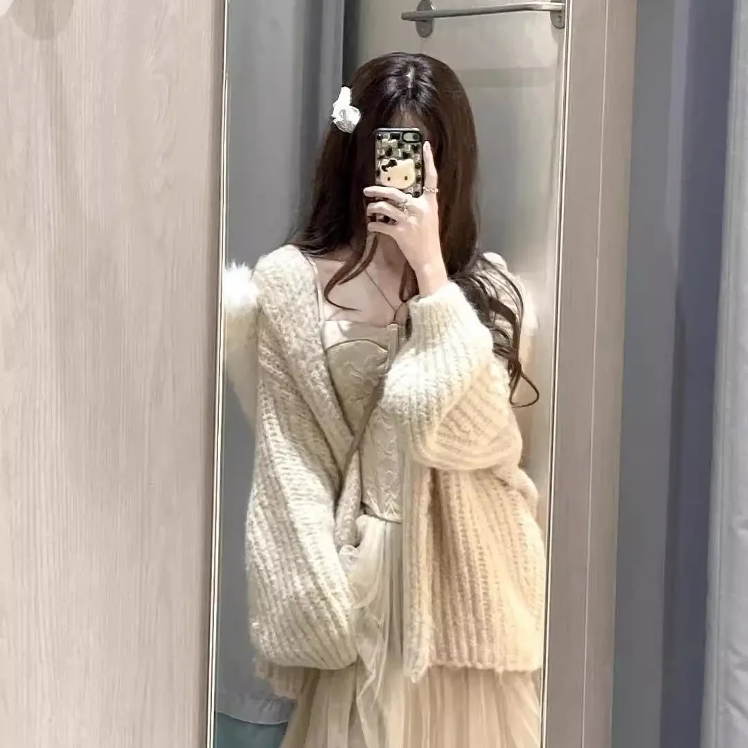 软糯杏色连帽毛领毛衣女秋冬慵懒松弛感宽松外穿保暖针织开衫外套