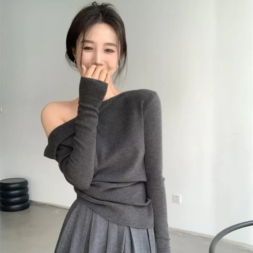 秋冬纯欲一字肩上衣女性感露肩高级感美拉德穿搭长袖斜肩针织衫