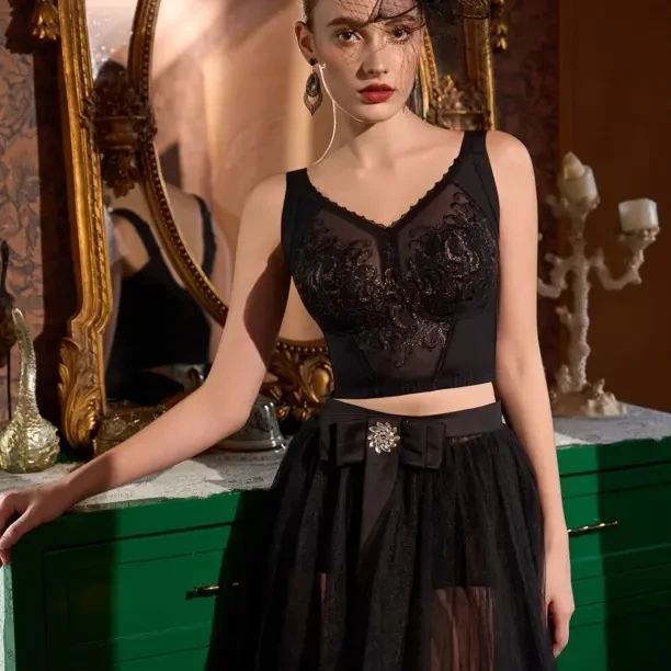 精美刺绣大胸显小收副乳八排扣无钢圈调整型内衣时尚轻奢