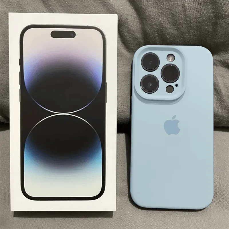 ins新天蓝固态硅胶手机壳适用iphone16promax大孔14/13/12/15防摔