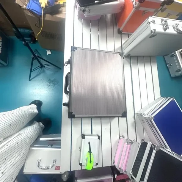 微瑕精品工具箱不透明款可移动室外收纳箱防尘简约风