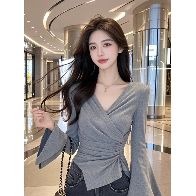 气质交叉V领喇叭长袖T恤女春秋冬褶皱掐腰显瘦设计上衣内搭打底衫