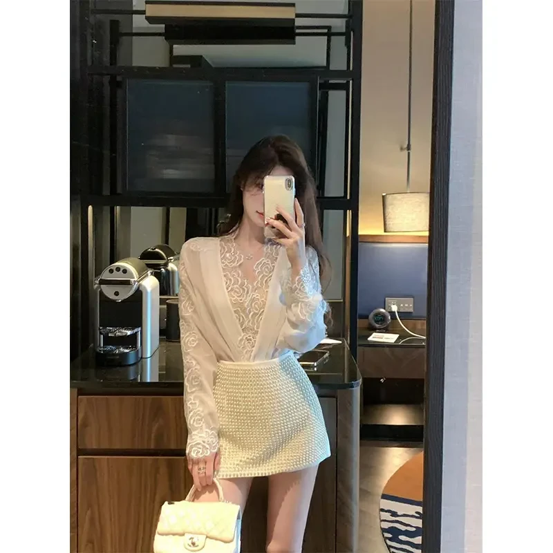 富家千金气质衣服拼接蕾丝V领衬衫高级感小众显瘦高腰半身短裙女