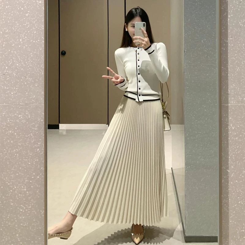 甜美杏色减龄百褶裙半身裙女秋冬新款松紧腰显瘦中长款大摆a字裙