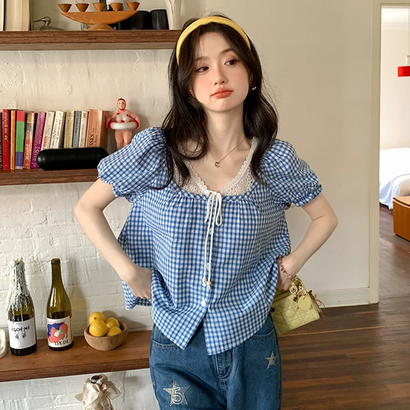 蓝色格子短袖衬衫女夏2025新款蕾丝假两件小衫泡泡袖法式短款上衣