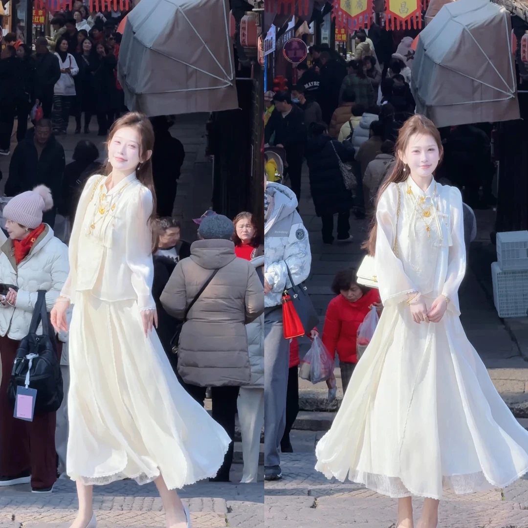 《君不见》光泽感 刺绣蕾丝温柔套装别致小众上衣高腰半身裙