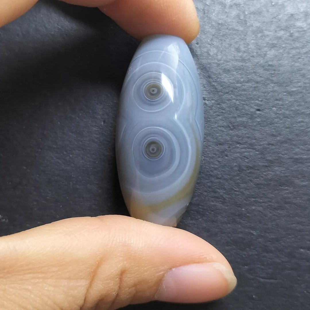 天然缠丝玛瑙未镶嵌颈饰个性美观