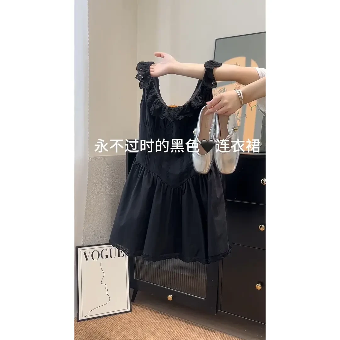 法式黑色蕾丝花边收腰吊带连衣裙女夏季新款设计感修身无袖短裙子