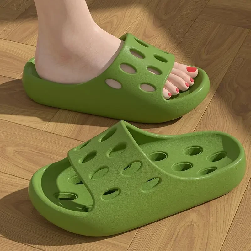 漏水拖鞋夏男女镂空家用浴室洗澡室内家居防滑凉拖鞋男士夏天