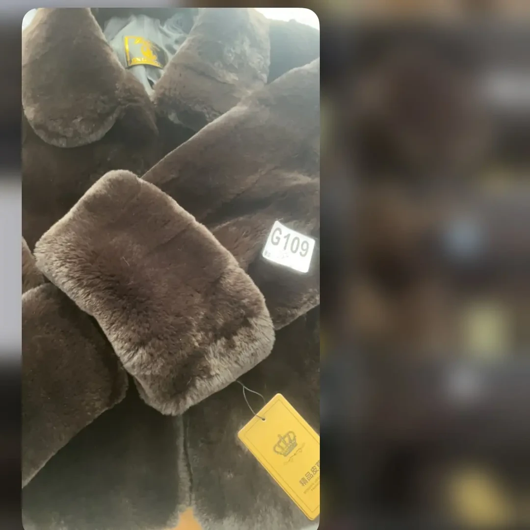 2025秋冬洋气娃娃领南瓜袖