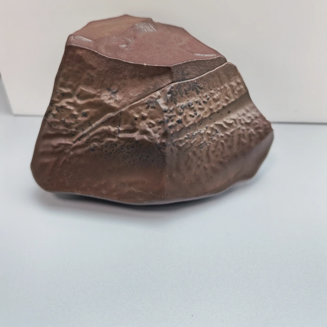 新疆天然戈壁石老坑红泥石观赏石收藏摆件