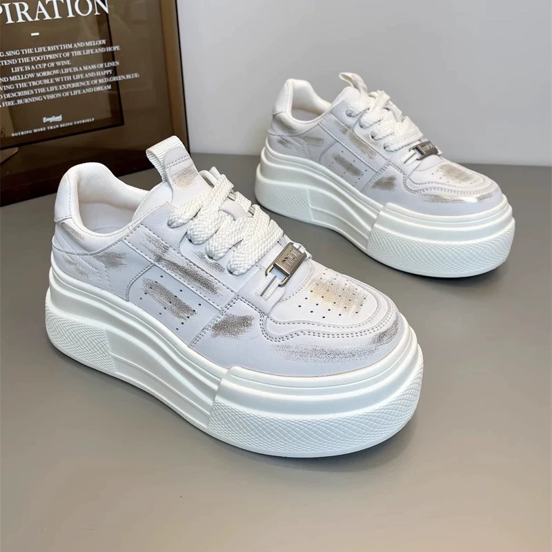 欧洲站设计感擦色板鞋2025新款爆款街拍港风运动鞋ins潮小白鞋女