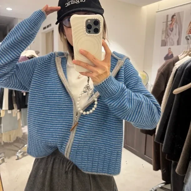 女条纹连帽上衣显瘦开衫