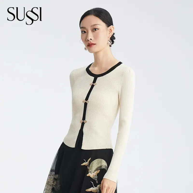 SUSSI/古色24秋新品商场同款米白圆领百搭款中式盘扣针织衫女