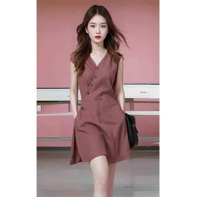 豆沙红V领收腰无袖亚麻连衣裙女夏季2025年冷淡系大方得体的裙子