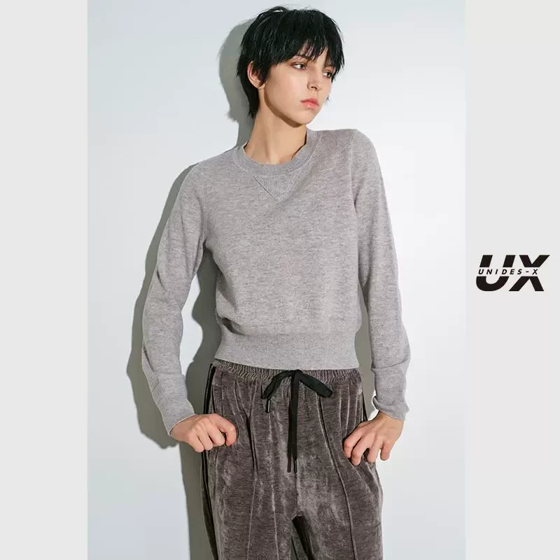 UX 2024冬季新款 卫衣风圆领毛衫女 时尚通勤百搭打底衫浅灰上衣