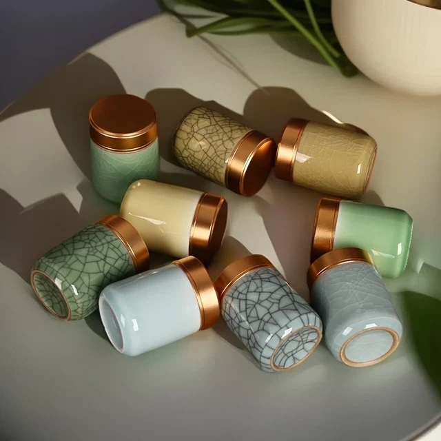 流转千年青瓷精致圆柱形茶叶包装罐陶瓷茶叶罐便携旅行小茶罐茶仓