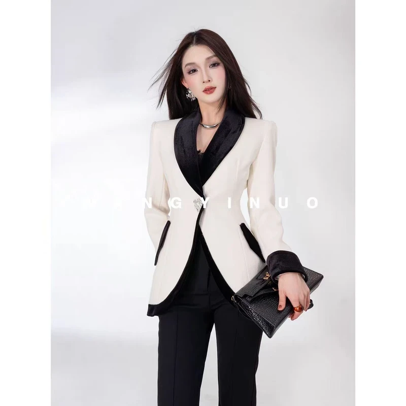 JX228 常规款女拼接网红西装领长袖短外套冬季外套大衣