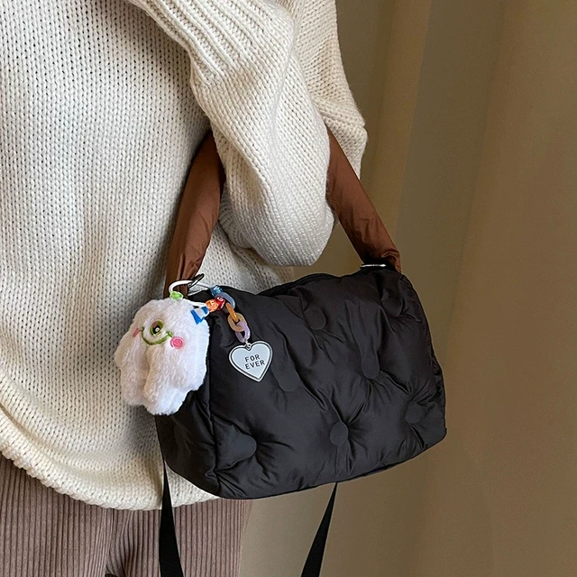包包女2024新款秋冬云朵包斜挎包百搭手拎包通勤羽绒包手提棉服包