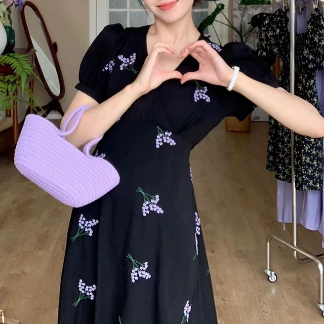 2025年新款夏季法式茶歇V领碎花连衣裙子小众设计收腰高级感长裙