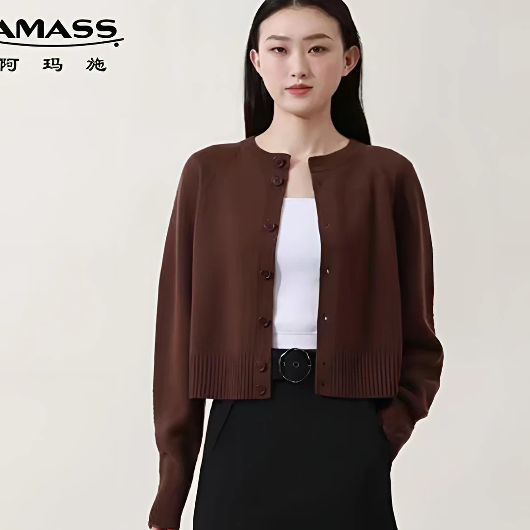 AMASS阿玛施早秋新款保暖气质简约百搭圆领舒适针织衫开衫548033