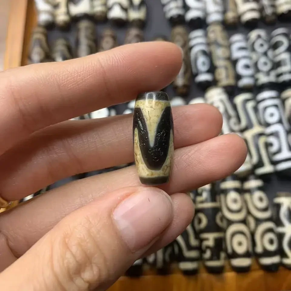 王子宝珠 牙黄虎牙玛瑙珠