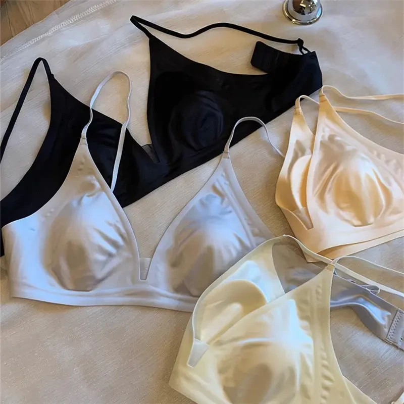 法式缎面裸感兔耳杯内衣女薄款透气大胸显小无痕文胸罩三角杯纯欲