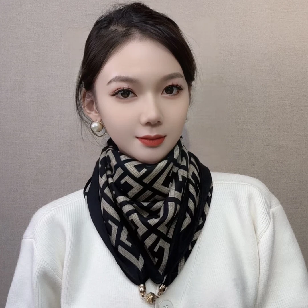 围巾女款爆款2025新款冬季保暖秋冬复古时尚丝巾小方巾围脖披肩