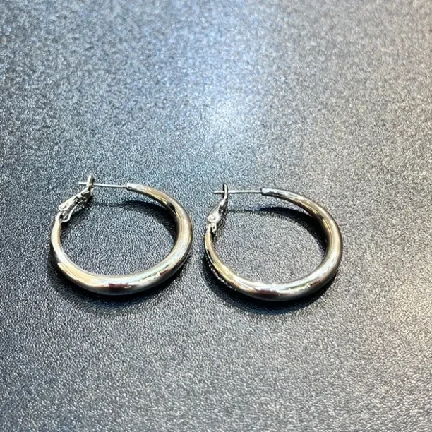 铜合金耳饰 一垠｜赵露思同款日韩银色女耳环圈圈素圈时尚耳圈