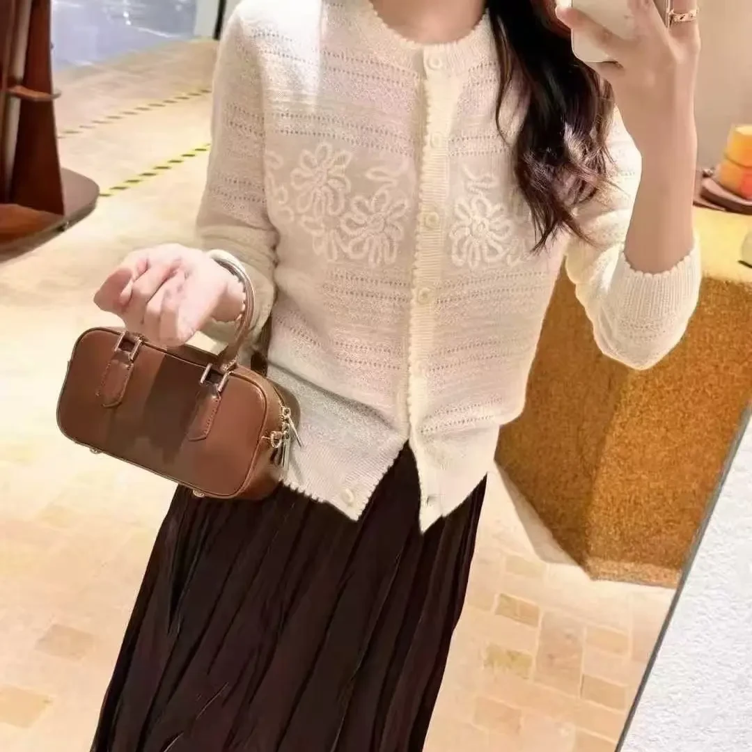 拼接花卉常规简约风钩花毛衣