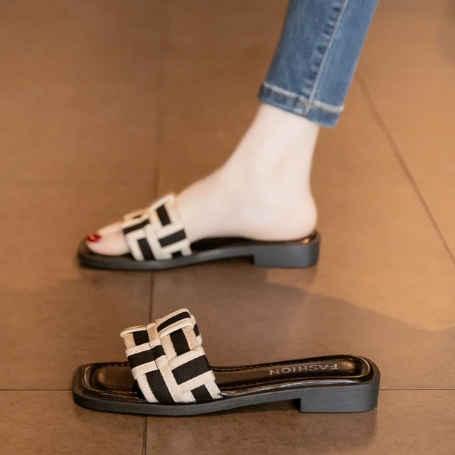 法式平底凉拖鞋女夏季外穿时尚2025年新款小香风女士海边沙滩凉鞋