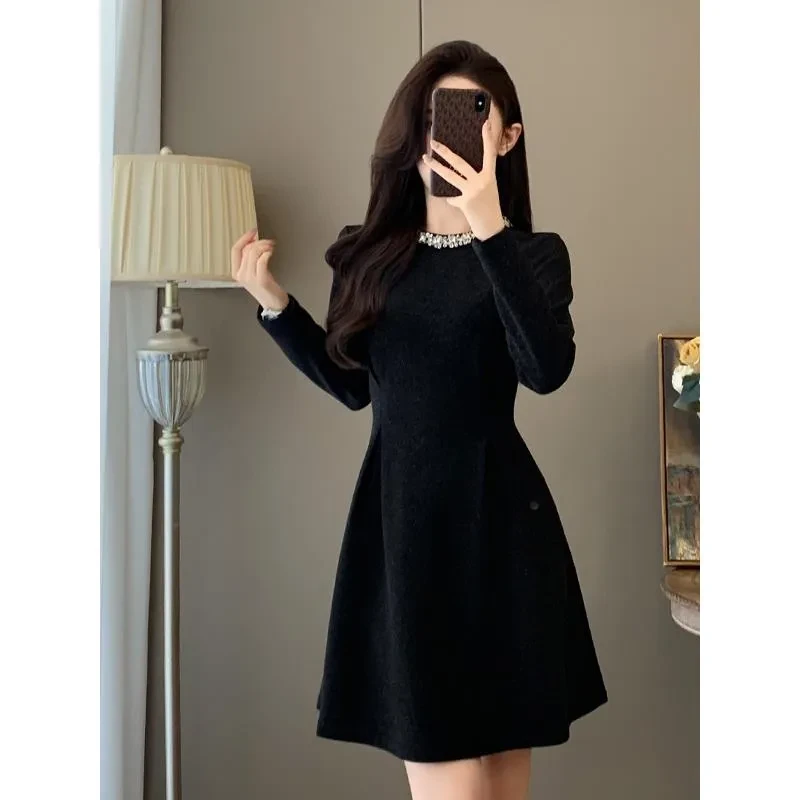 法式重工小黑裙女中长款2025秋季新品高端洋气收腰显瘦小个子裙子