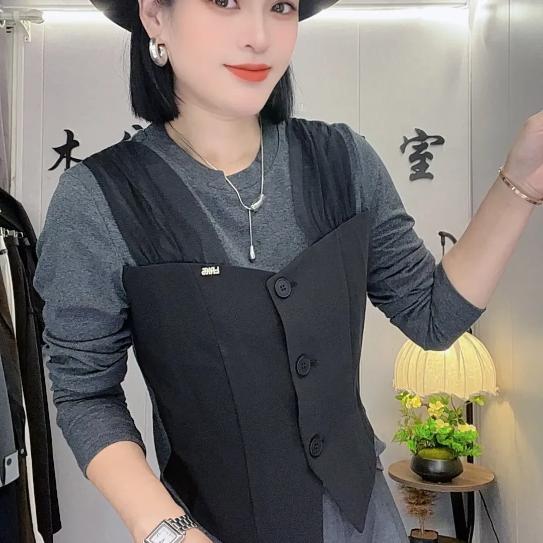 《木兮木》2025新款秋季设计师拼接假两件马甲式T恤休闲风黑色长袖