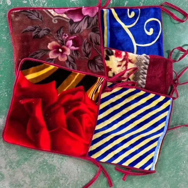 冬季加厚双层拉舍尔毛毯绒保暖学生宿舍坐垫椅垫绑带款