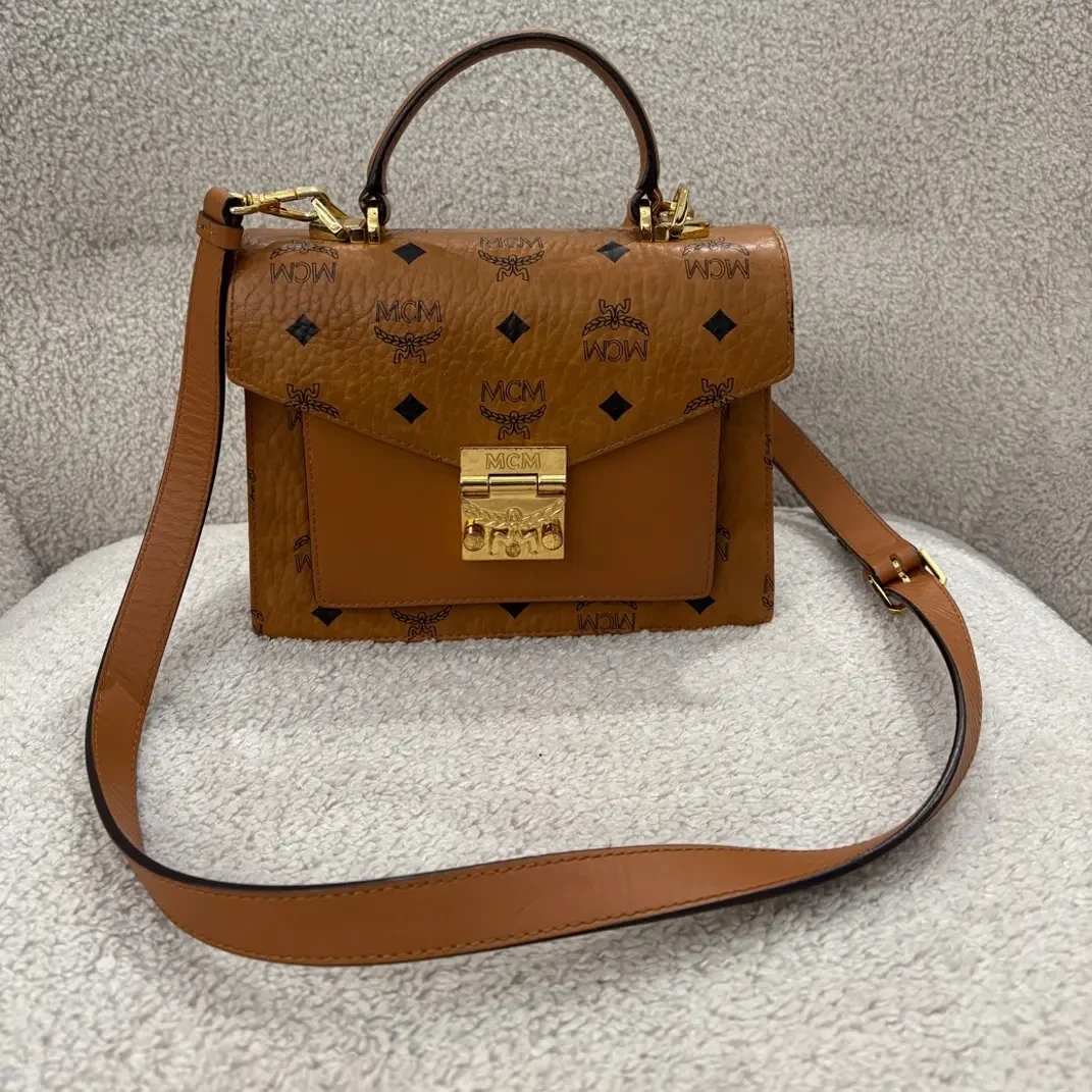 95新 MCM  N1407 MCM 邮差包干邑色风琴款 小号