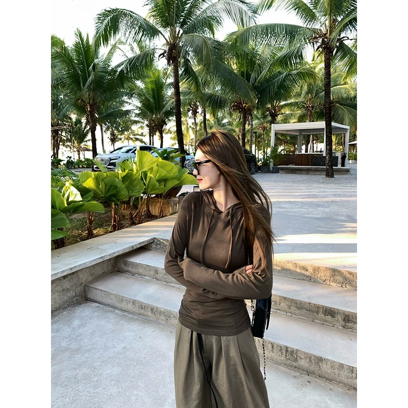 小君君布兰妮 春日计划/简约显瘦莱赛尔连帽上衣立裁针织小衫0796