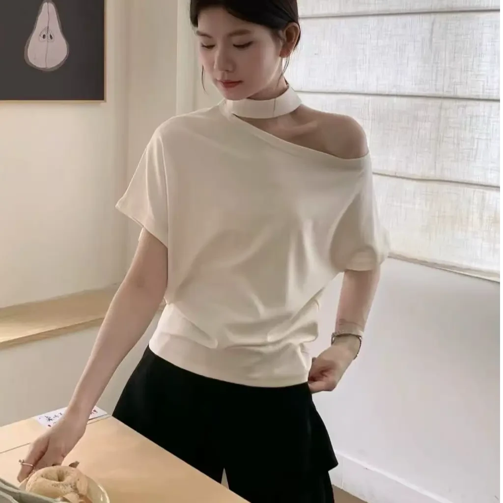 挂脖露肩短袖t恤女2025夏季新款宽松设计感休闲小众斜肩短袖上衣