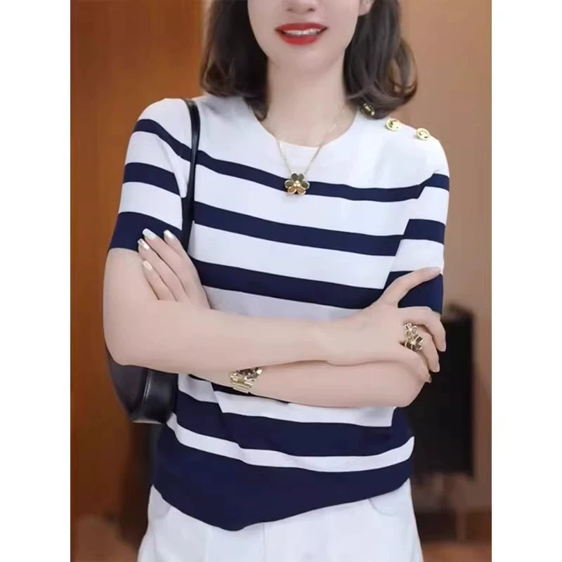 设计感撞色条纹冰丝针织衫夏季薄款显瘦百搭打底衫舒适套头上衣女