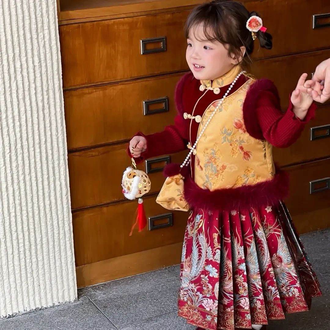 女童冬季新中式洋气拜年服夹棉马甲马面裙套