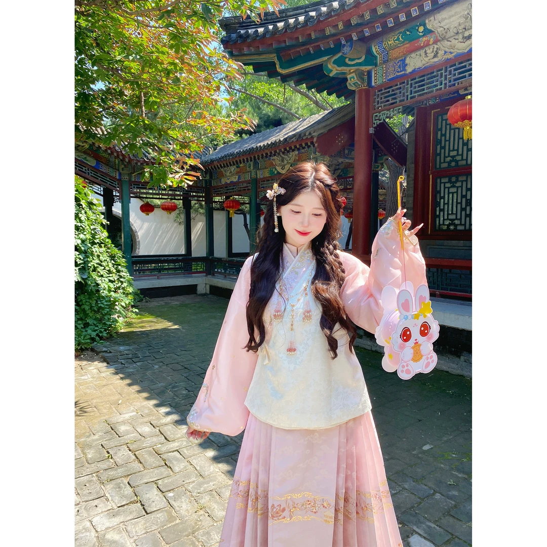 GA盈瓷 新中式女秋季外套国风上衣女新款马甲汉服套装 24FW0325