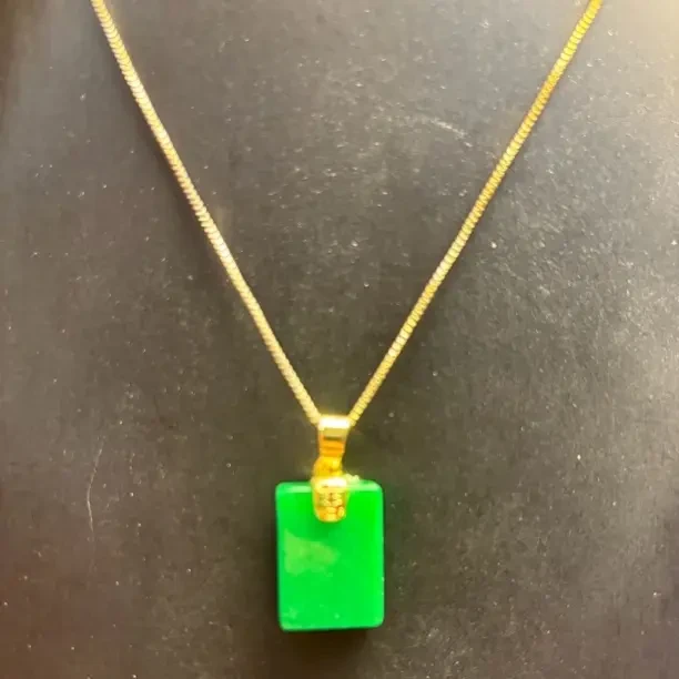 翡翠方牌小吊坠d005